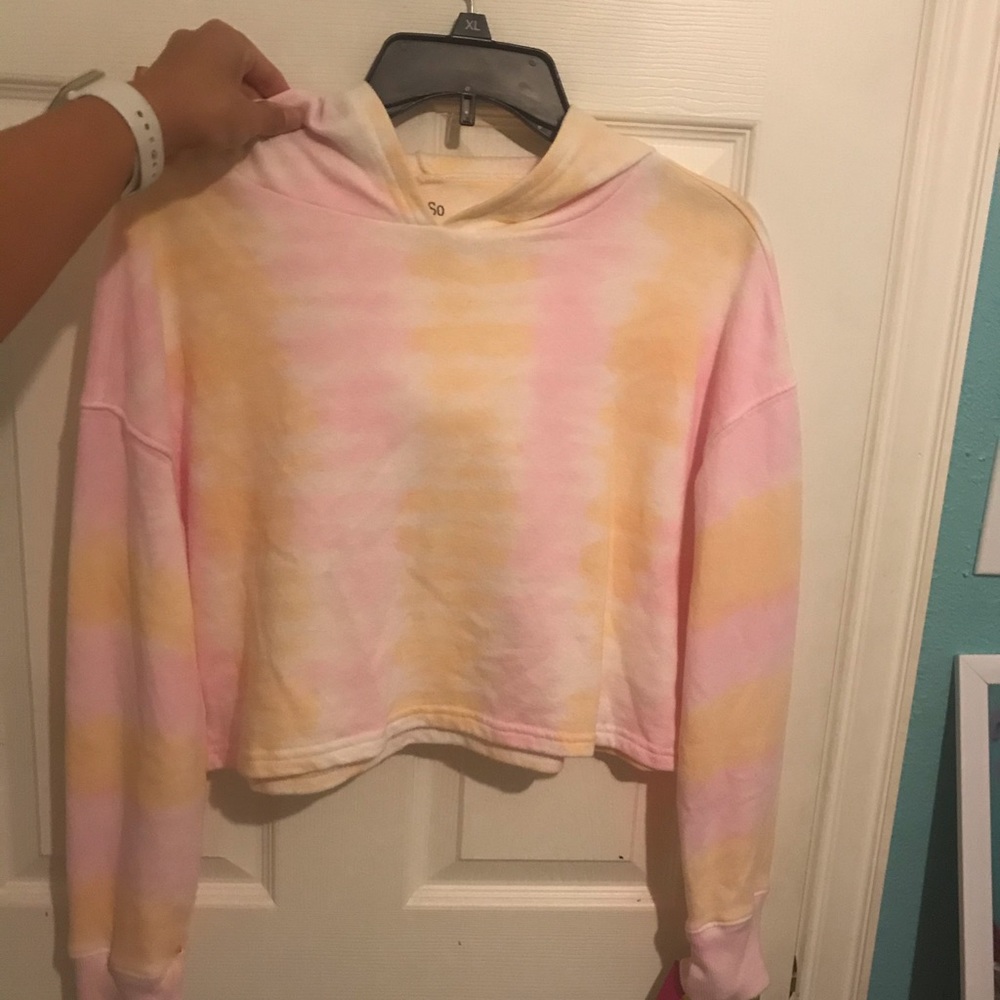 Cropped tie dye sweatshirt